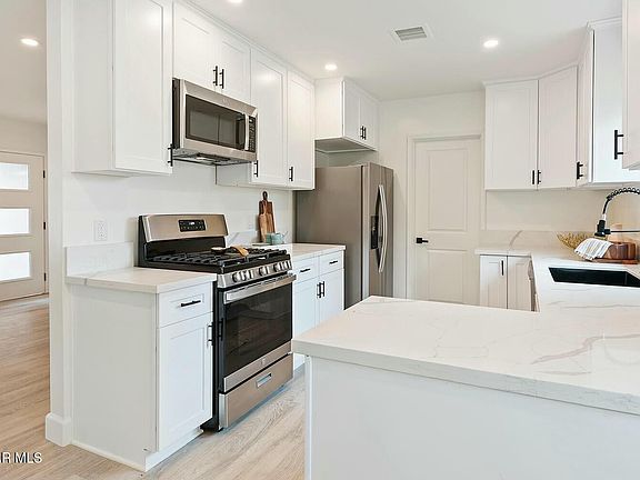4th image of 231 Court Ave