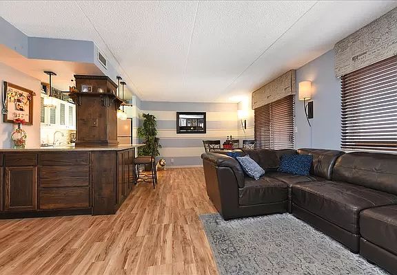 5th image of 5-34 115th St #C