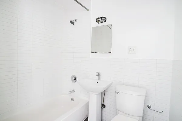 Rented by City Connections Realty | media 15