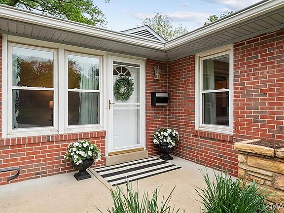 4th image of 923 Glenbrook Ave