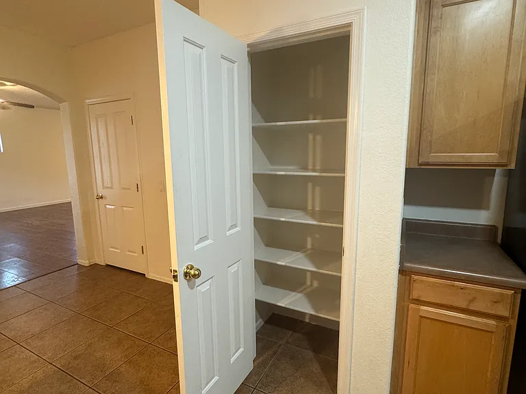 3424 E Vernon St — Photo 9