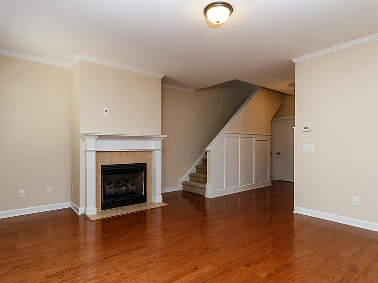 205 Roundhouse Ln — Photo 6