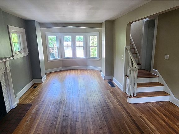 2nd image of 1370 Lynn Park Dr