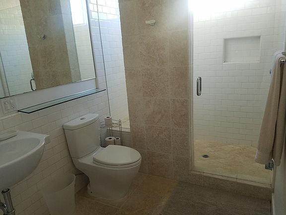 High end finishes, Italian marble and tile floors