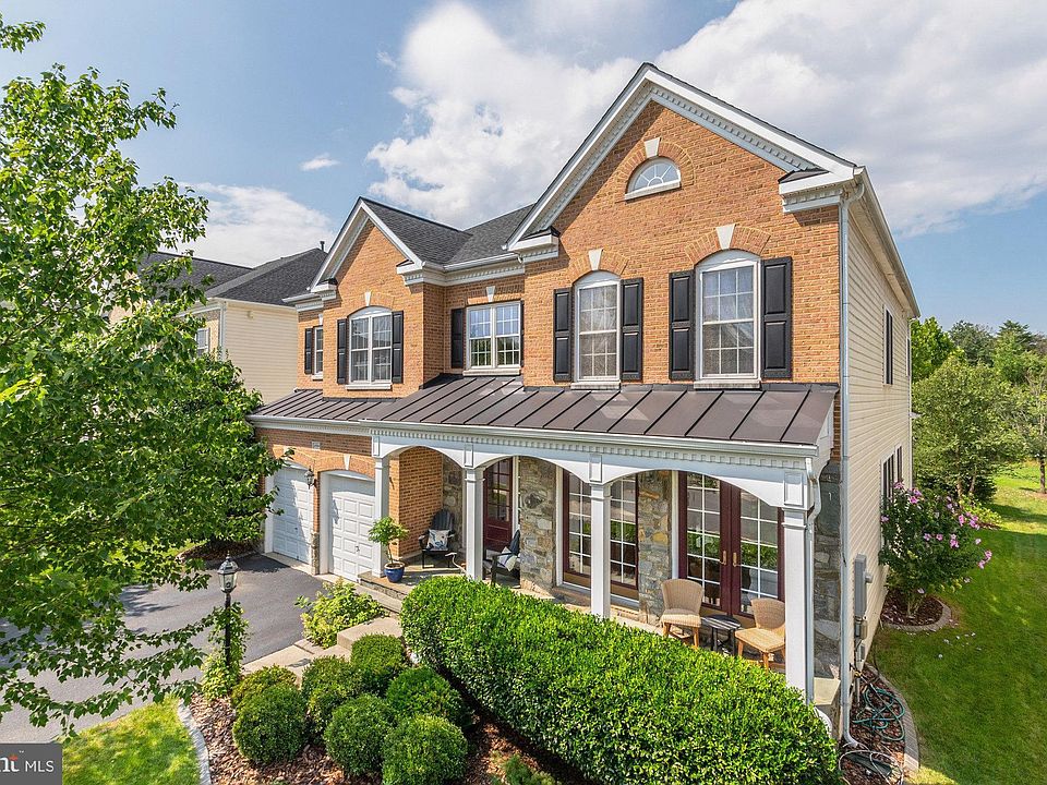 1st image of 25586 South Village Dr
