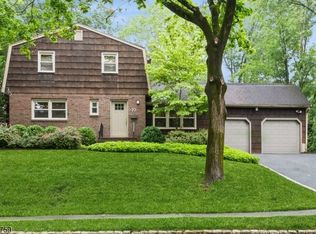 19 Trombley Dr, Livingston, NJ 07039