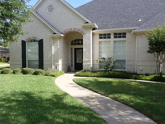 2nd image of 1921 Maplewood Dr