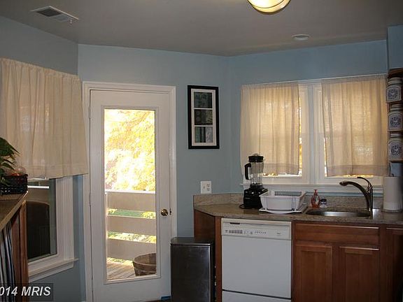 2nd image of 3152B Anchorway Ct APT B