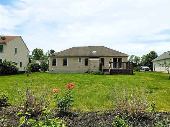 2nd image of 441 Riverwalk Dr