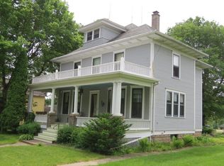 410 S Locust St, Winfield, IA 52659