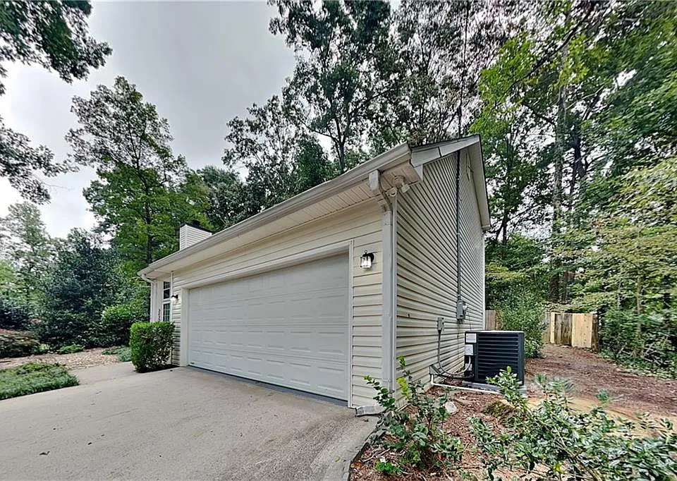 3235 Continental Dr