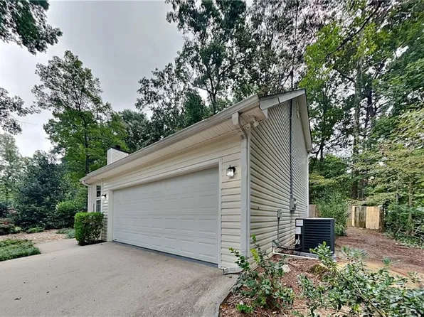 3235 Continental Dr, Cumming, GA 30041