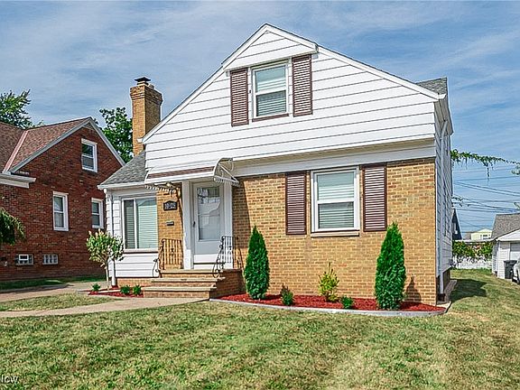 2nd image of 10925 Thornton Ave