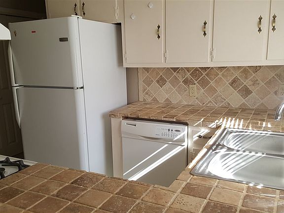 4th image of 2313 Shady Ln