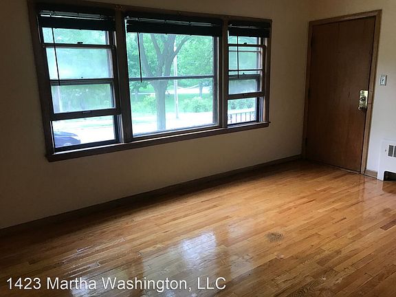 4th image of 6225 Milwaukee Ave #5