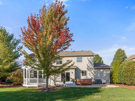 5th image of 1113 Callaway Dr W