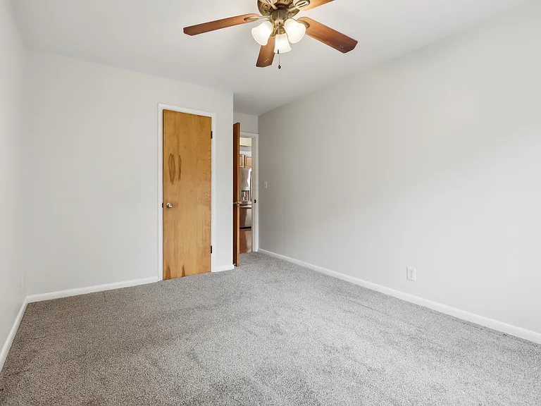 6237 Benneville St #1 — Photo 13