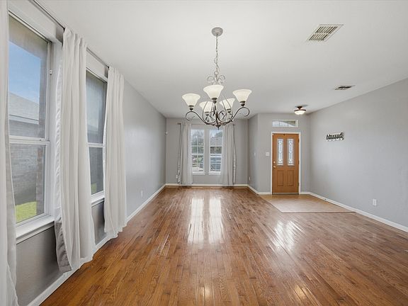 5th image of 8221 Atherton St