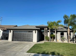 1572 Laredo St, Tulare, CA 93274
