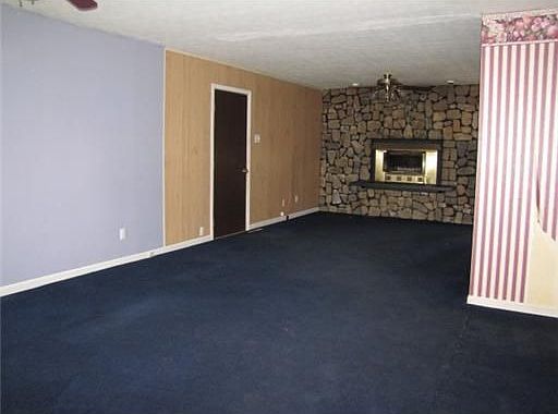 2nd image of 1078 Colonial Dr