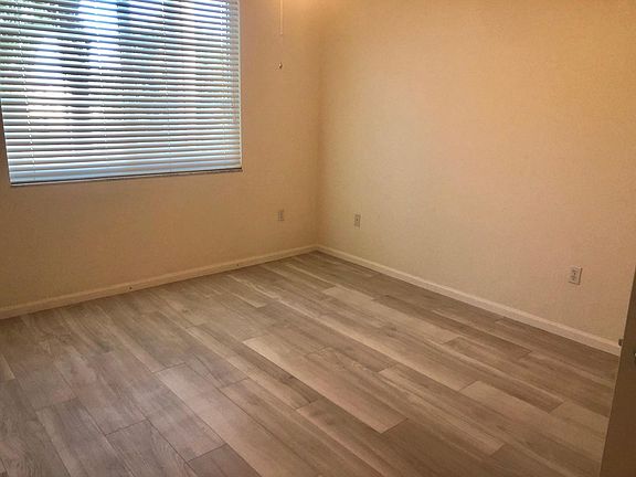 4th image of 1115 Reserve Ct APT 204