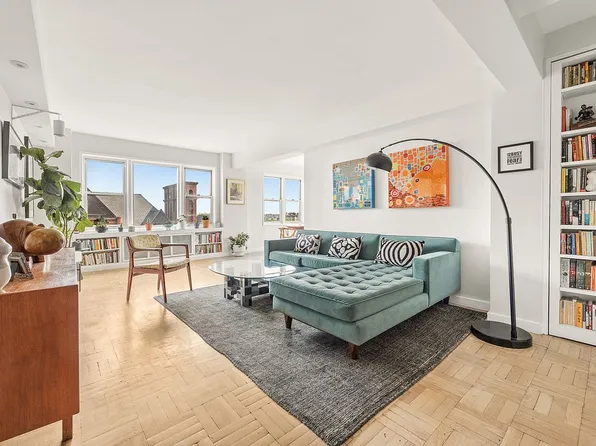 34 Plaza St E APT 809, Brooklyn, NY 11238