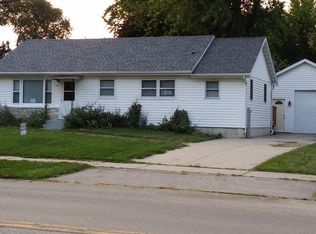 702 W Water St, Cambridge, WI 53523