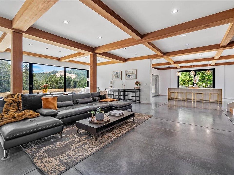 13th image of this home