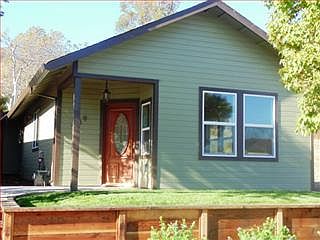 1st image of 409 7th St