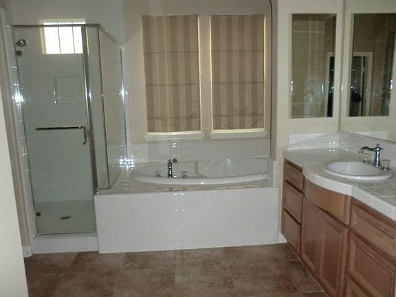 3rd image of 1939 W Blackhawk Dr