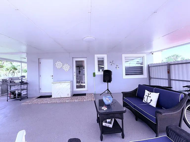 9235 SW 41st St — Photo 62