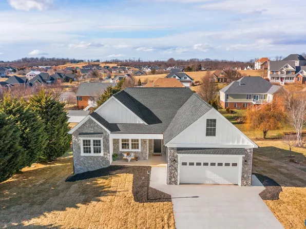 14 Stoney Creek Cir, Waynesboro, VA 22980