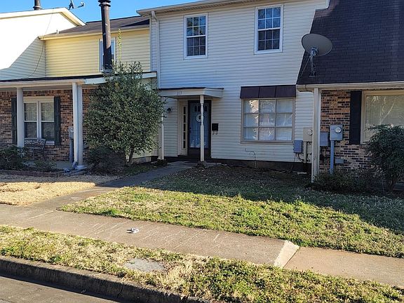 3rd image of 317 Chateau Dr SW
