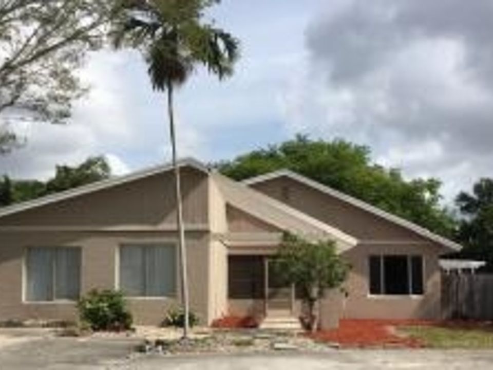 1st image of 3595 Walden Ln