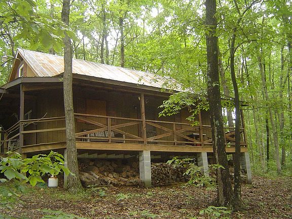3rd image of 16127 Heights Rd