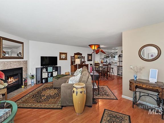 4th image of 3087 S Norfolk Ln