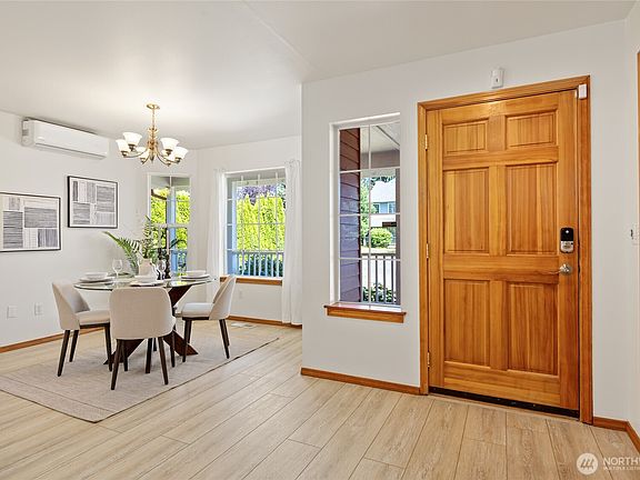4th image of 1618 E Highland Avenue