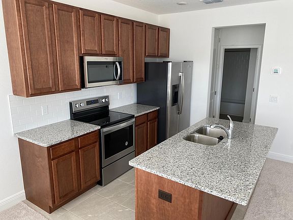 4th image of 6661 Bridgman St