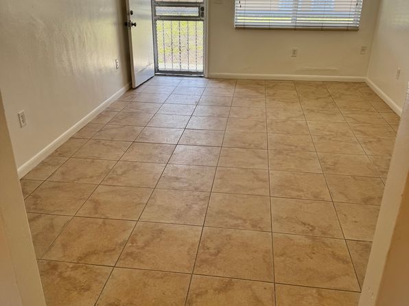 2286 NW 61st St #2286