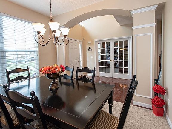 3rd image of 5521 Schlade Ct