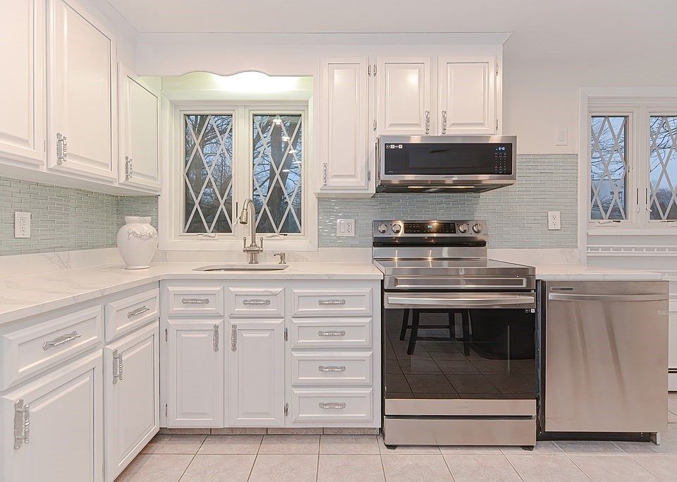 1st image of 119 Carroll Ave