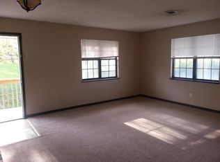 107 NW 64th St, Gladstone, MO 64118