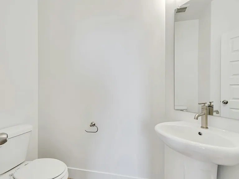 716 W 4500 S — Photo 20