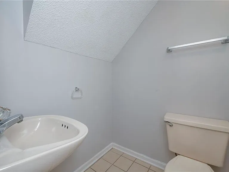 850 Worcester Way — Photo 3