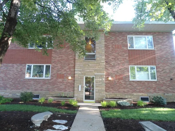 203 Monclay Ct APT 2E, Saint Louis, MO 63122