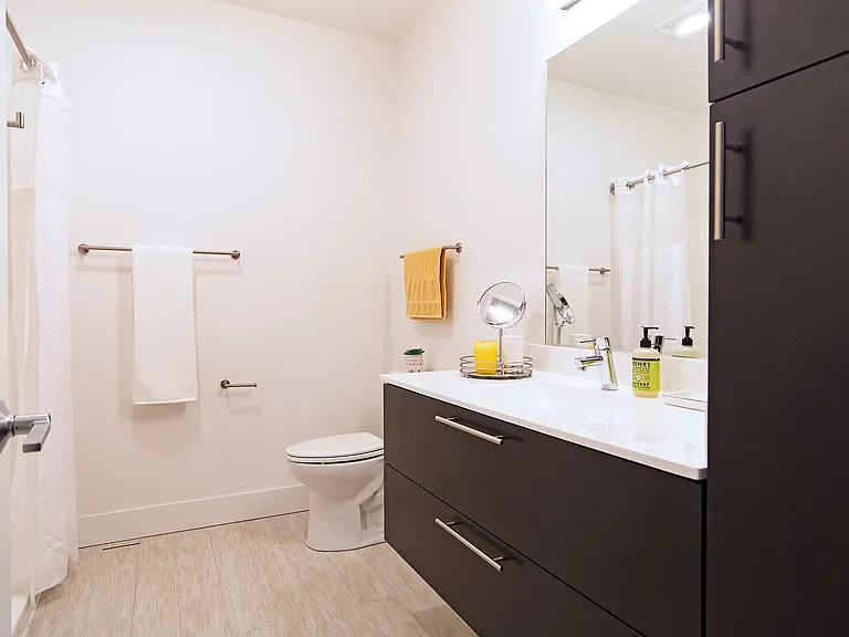 550 Ultra Lofts — Photo 8