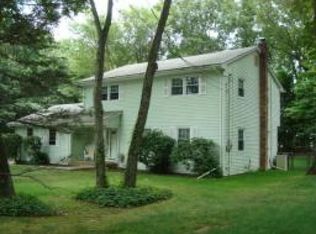 1 Picardy Rd, Succasunna, NJ 07876