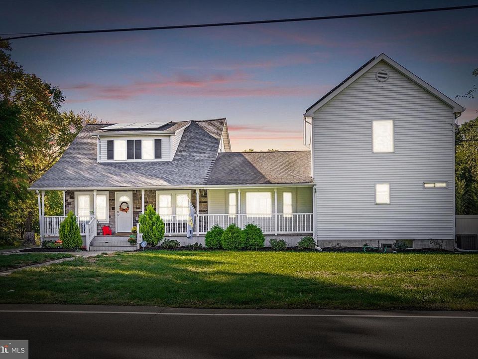 400 Monmouth St, East Windsor, NJ 08520 Zillow