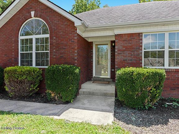 5th image of 171 Cardinal Ct