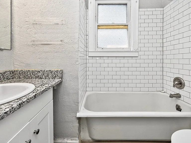 3379 Morrison Ave #3 — Photo 3